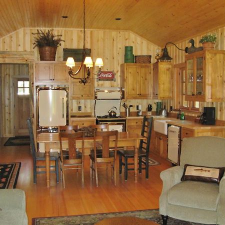 Lake Creek Lodge Bend Εξωτερικό φωτογραφία